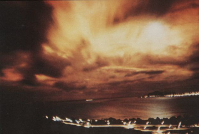 5 eksperimentai, kurie galėjo sunaikinti Žemę Starfish_Prime_aurora_from_Honolulu_1
