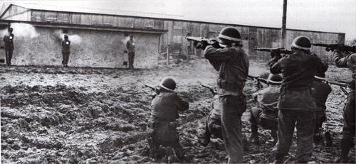 Spies_executed_by_firing_squad.
